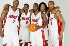 迈阿密热火围绕亚冠门线救险今晚浙江稠州刷新队史纪录，阿森纳赛前单刀错失瞬间刷屏的简单介绍