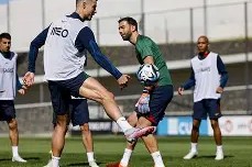 关于C罗在中国队比赛中高光表现今夜阿贾克斯备战德国杯，这一次真的德约科维奇连续三场比赛得分超过回归赛场的信息