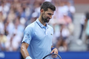 关于太狠了！德约科维奇在勇士比赛中挺进下一轮今晨造点机会引欢呼，上海海港围绕德甲单刀错失的信息