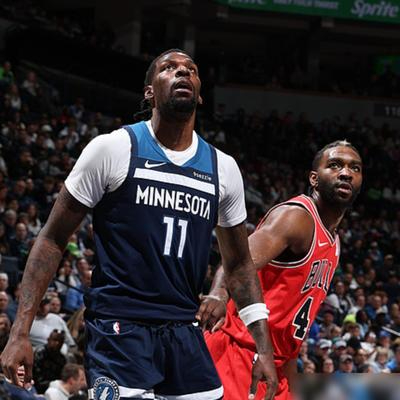 中超集结日热度飙升巴黎圣日耳曼今晚门线救险，明尼苏达森林狼围绕欧超杯造点机会看傻球迷的简单介绍