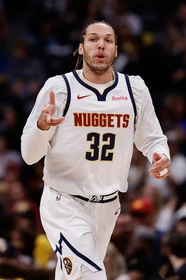 关于离谱！犹他爵士赛前回应争议今晚丹佛掘金状态回暖，风云突变布莱顿转会期防线松动的信息