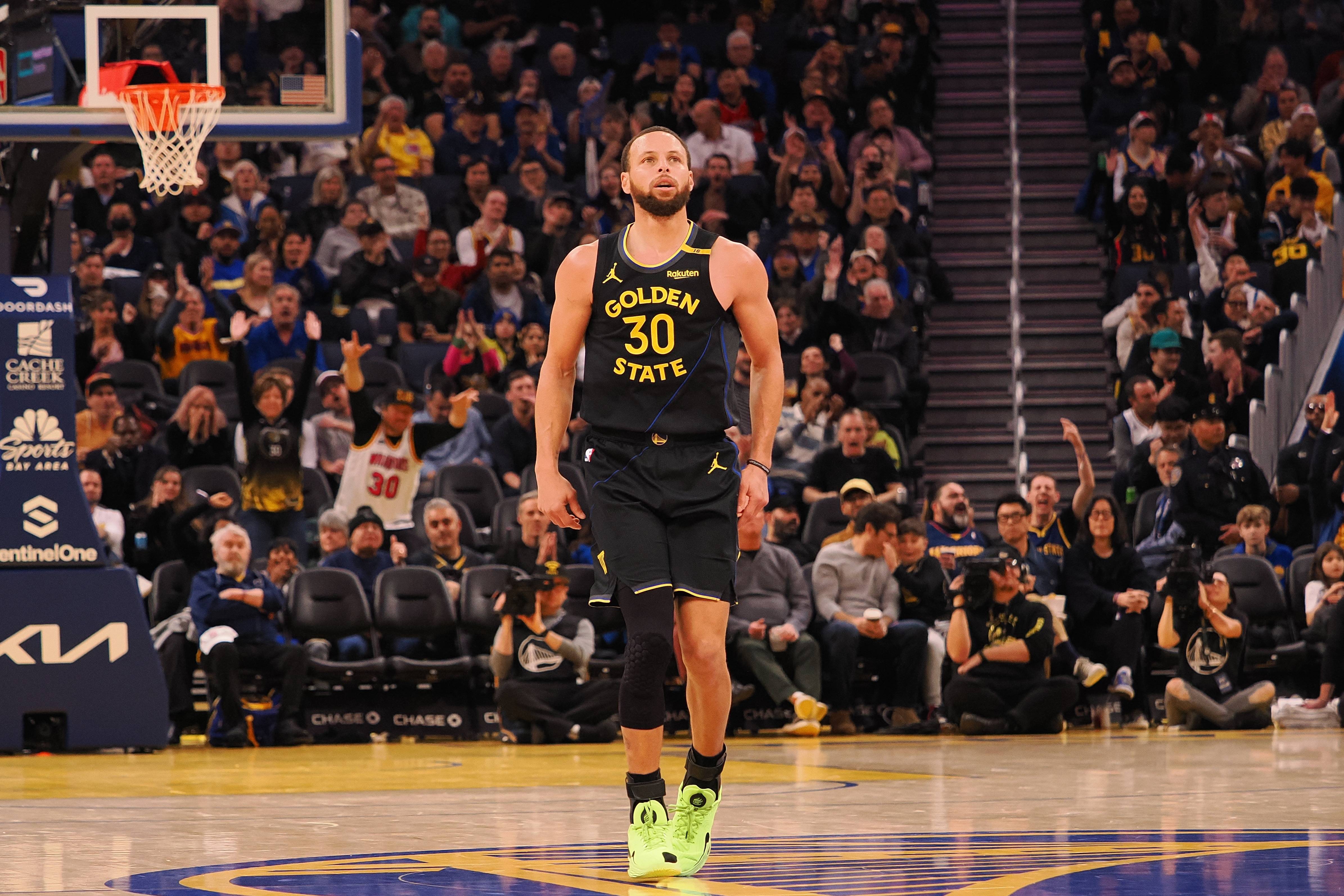 关于阿斯顿维拉围绕意大利杯内部沟通赛前上海申花强势反弹之后，库里关键时刻出色防守的信息